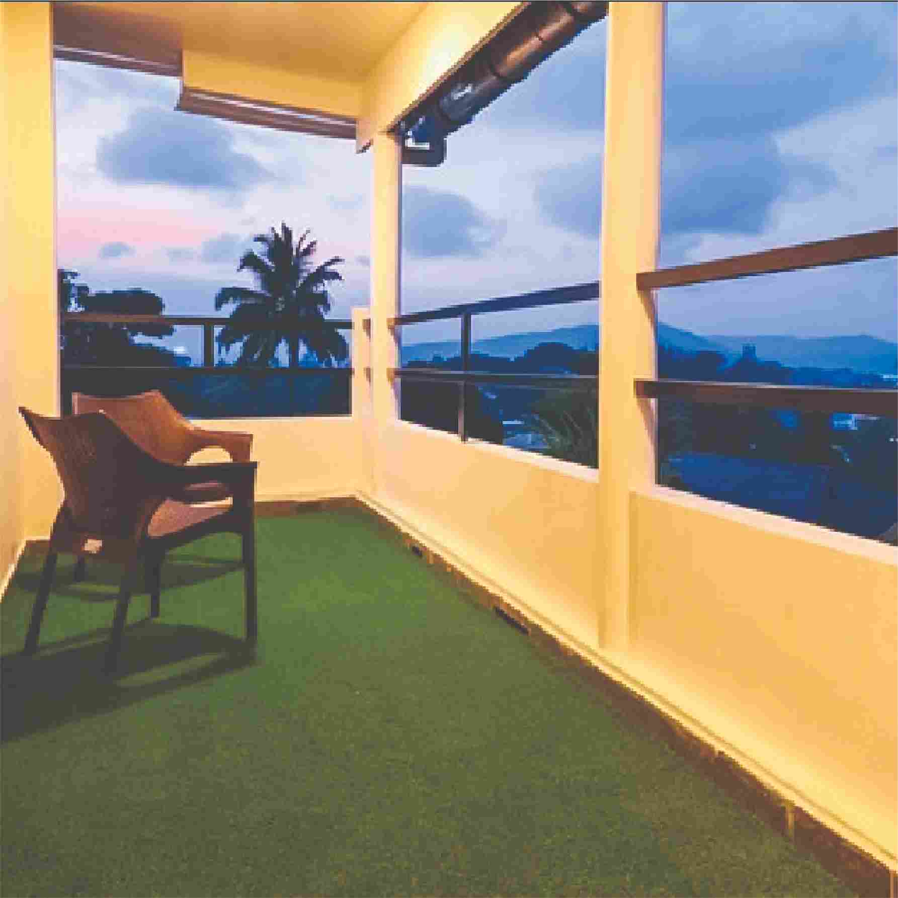 Blu Horizon Caffeine Area