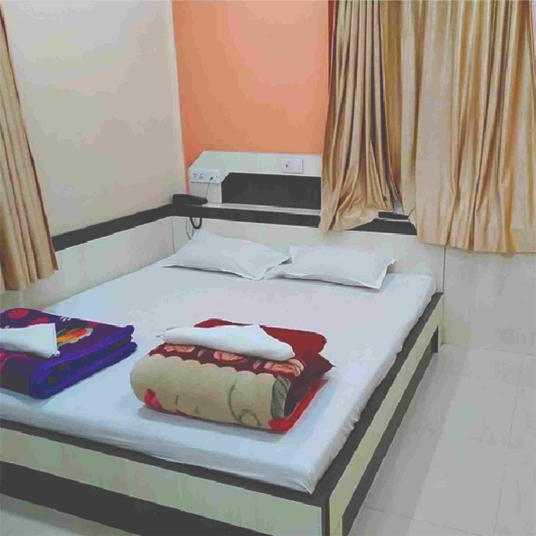 Sahara Hotel Bedroom